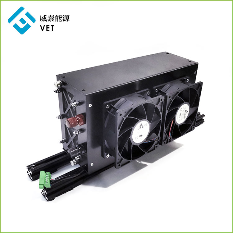 1500 W vandenilio kuro elementų kaminas