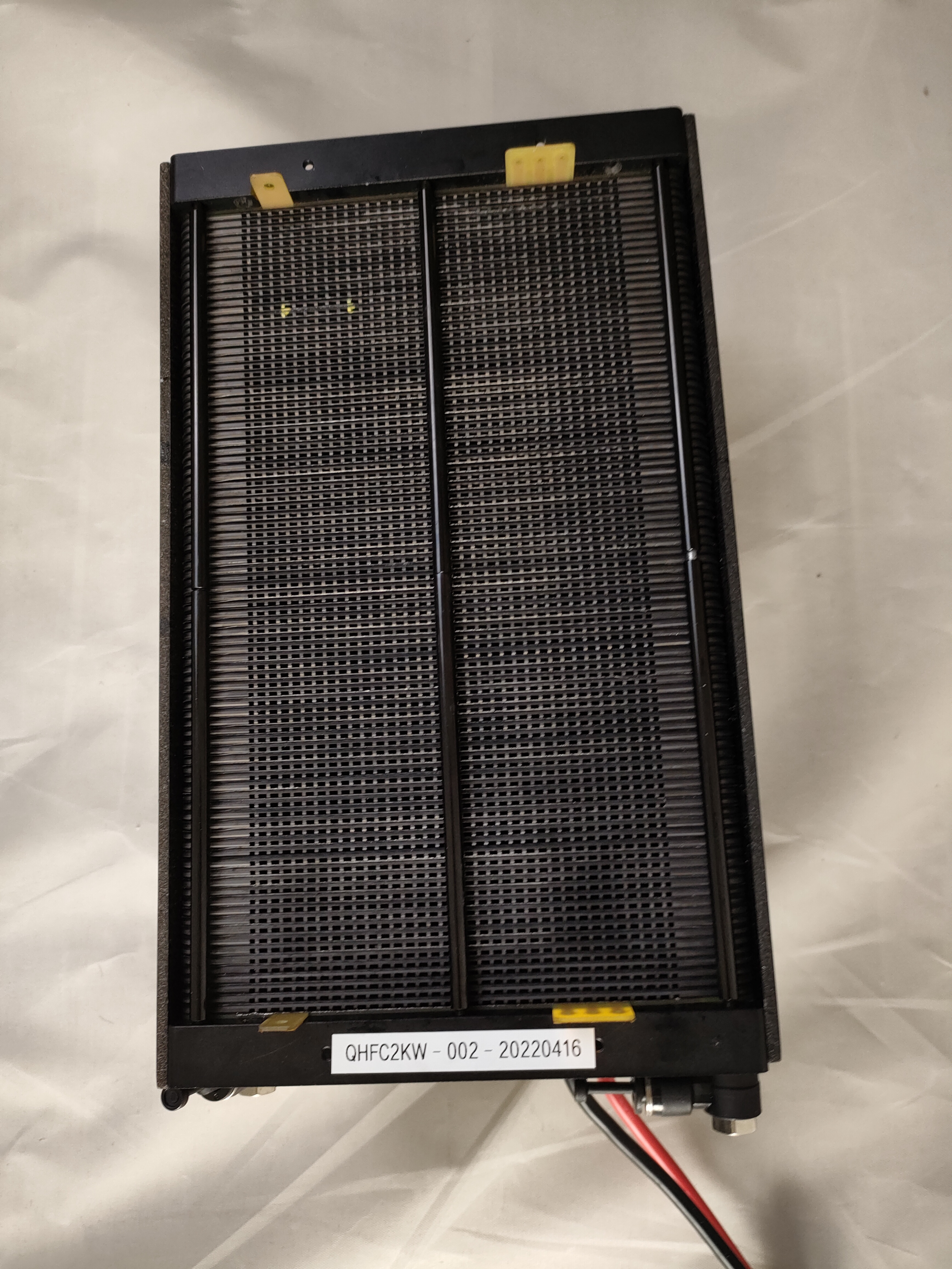 Vienas 300 W galios vandenilio kuro reaktorius buvo išsiųstas į JAV