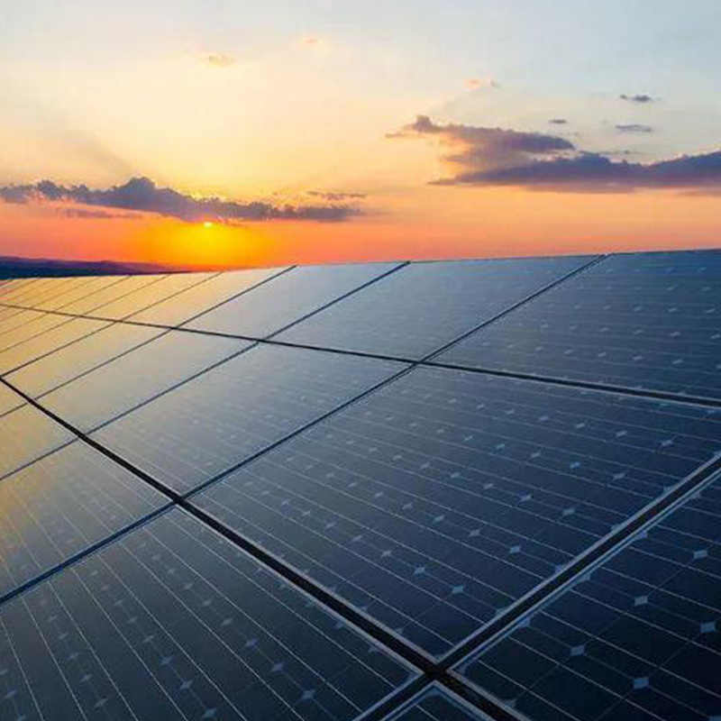 Naujoji JAE strategija per septynerius metus patrigubins atsinaujinančios energijos šaltinius