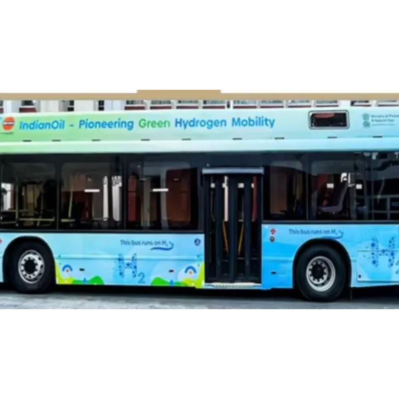 Sąjungos ministrai dalyvauja pirmojo Indijos ekologiško vandenilio kuro elementų autobuso išvažiavime